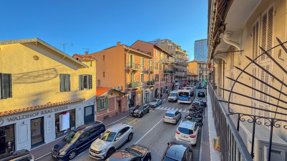 In Vendita: Appartamento Bilocale da Ristrutturare a Roquebrune-Cap-Martin – 35 m²