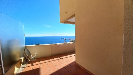 DEUX PIÈCES AVEC TERRASSE VUE MER, PARKING ET CAVE  5