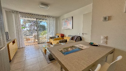 Appartement 2 pièces avec vue mer – Résidence avec parc et piscine 8