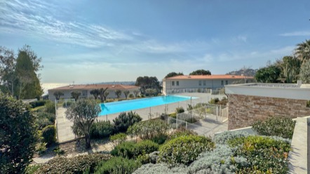Appartement 2 pièces avec vue mer – Résidence avec parc et piscine 1