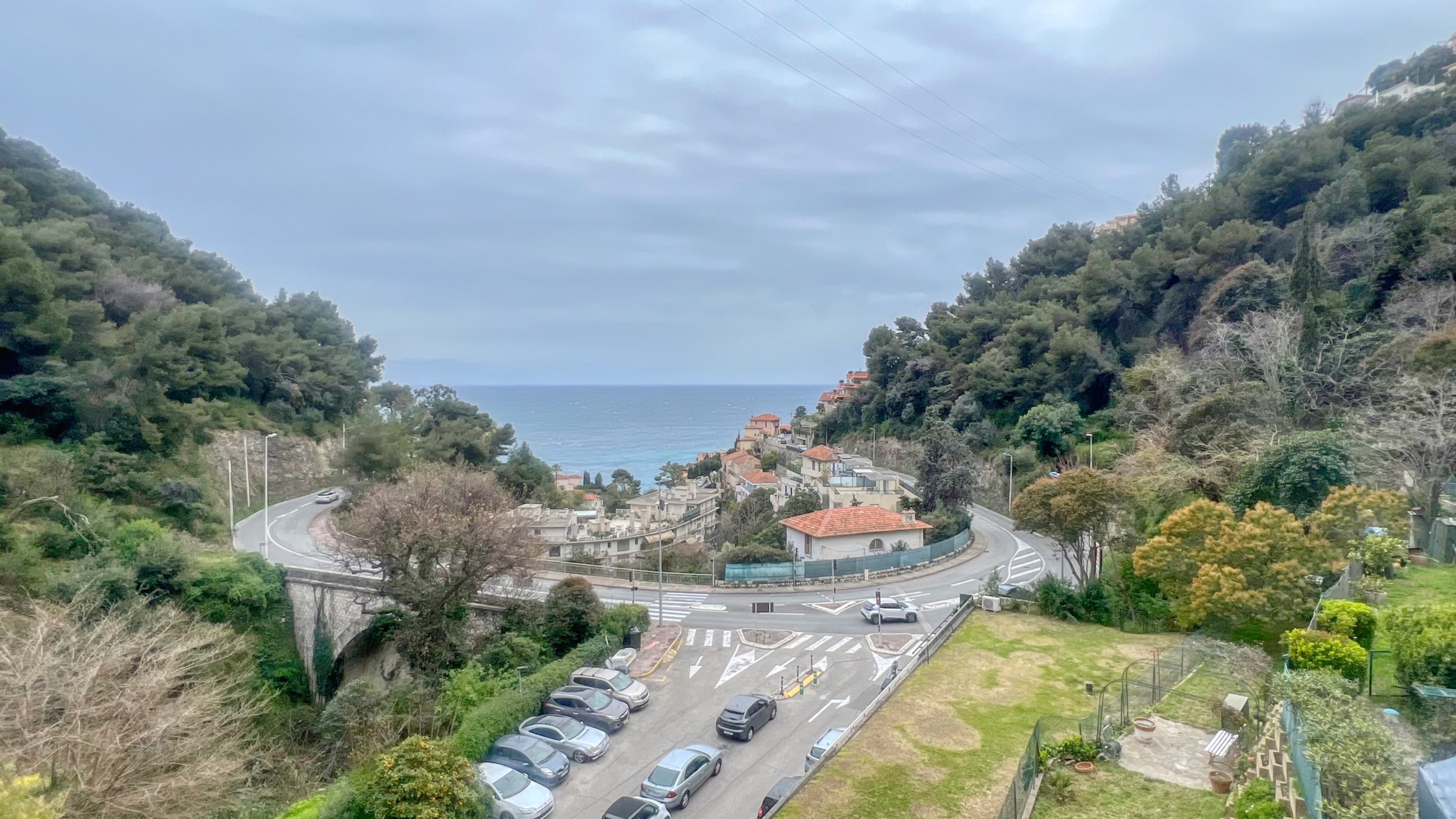 Appartement de deux pièces à vendre à la périphérie de Monaco 1
