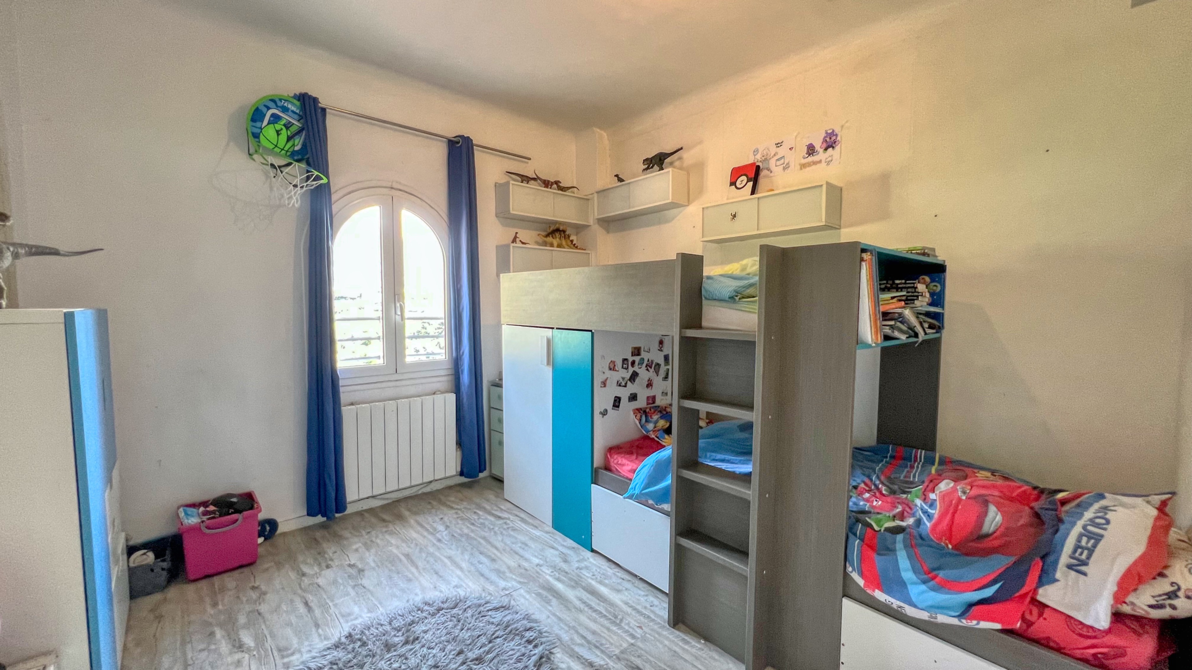 appartement en duplex avec une belle vue et un grand terrain dans une maison partagée 12