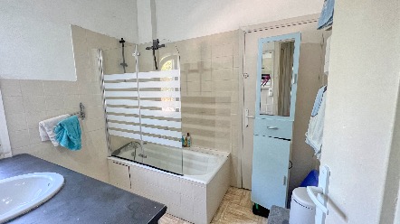 appartement en duplex avec une belle vue et un grand terrain dans une maison partagée 10