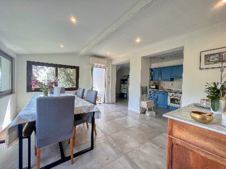 appartement en duplex avec une belle vue et un grand terrain dans une maison partagée 5
