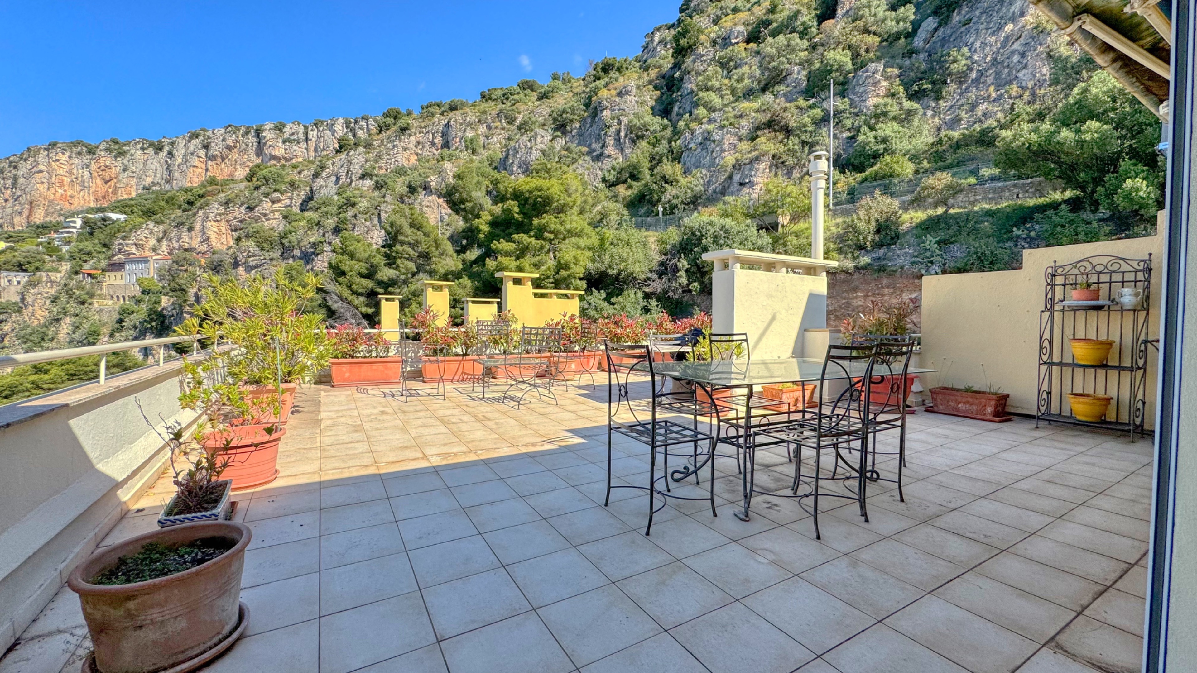 Cap d’Ail – La Mala – Attico con vista mare, terrazze da sogno e garage 13