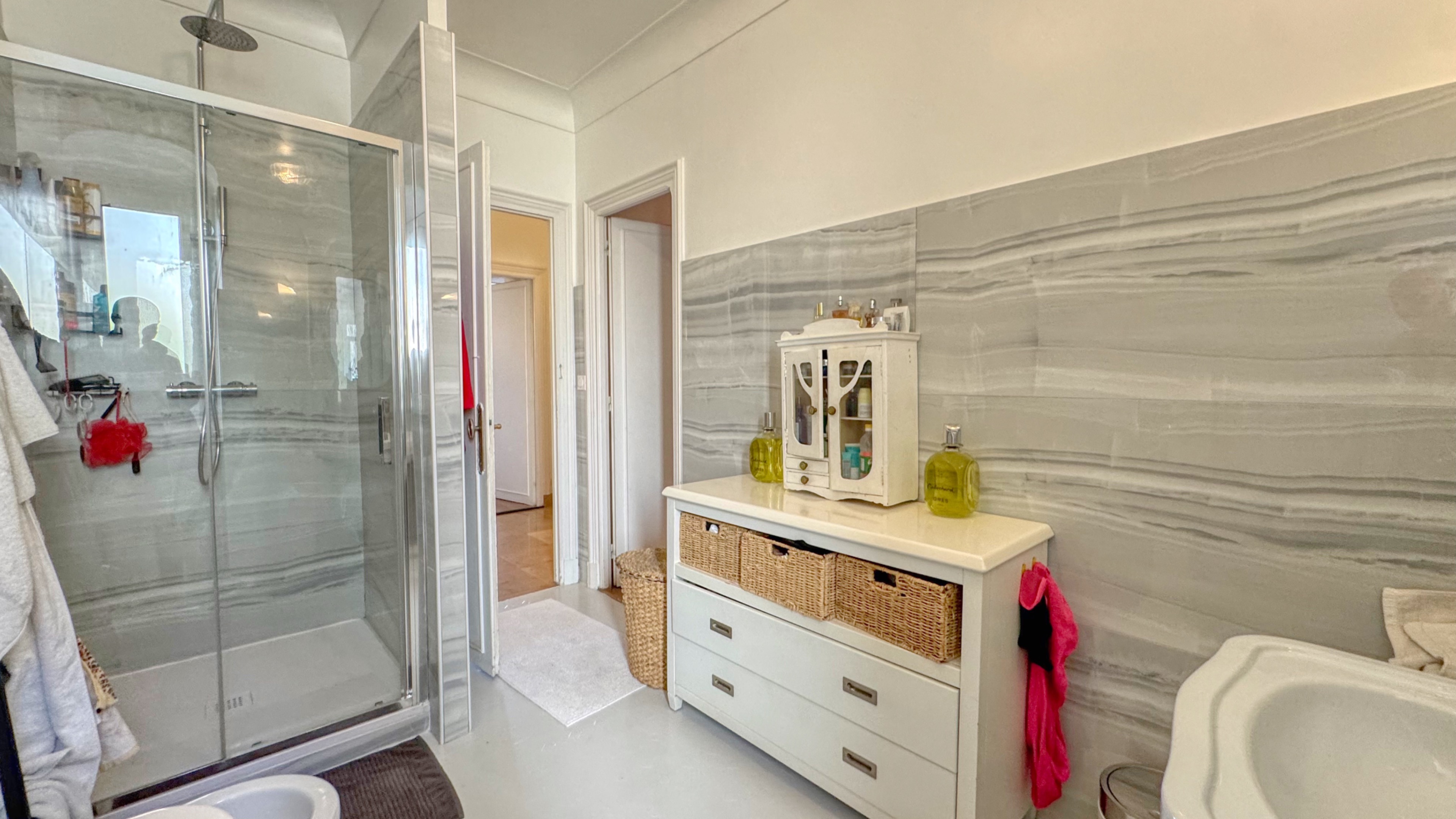 À vendre – Appartement de charme dans monument historique avec aperçu mer 18
