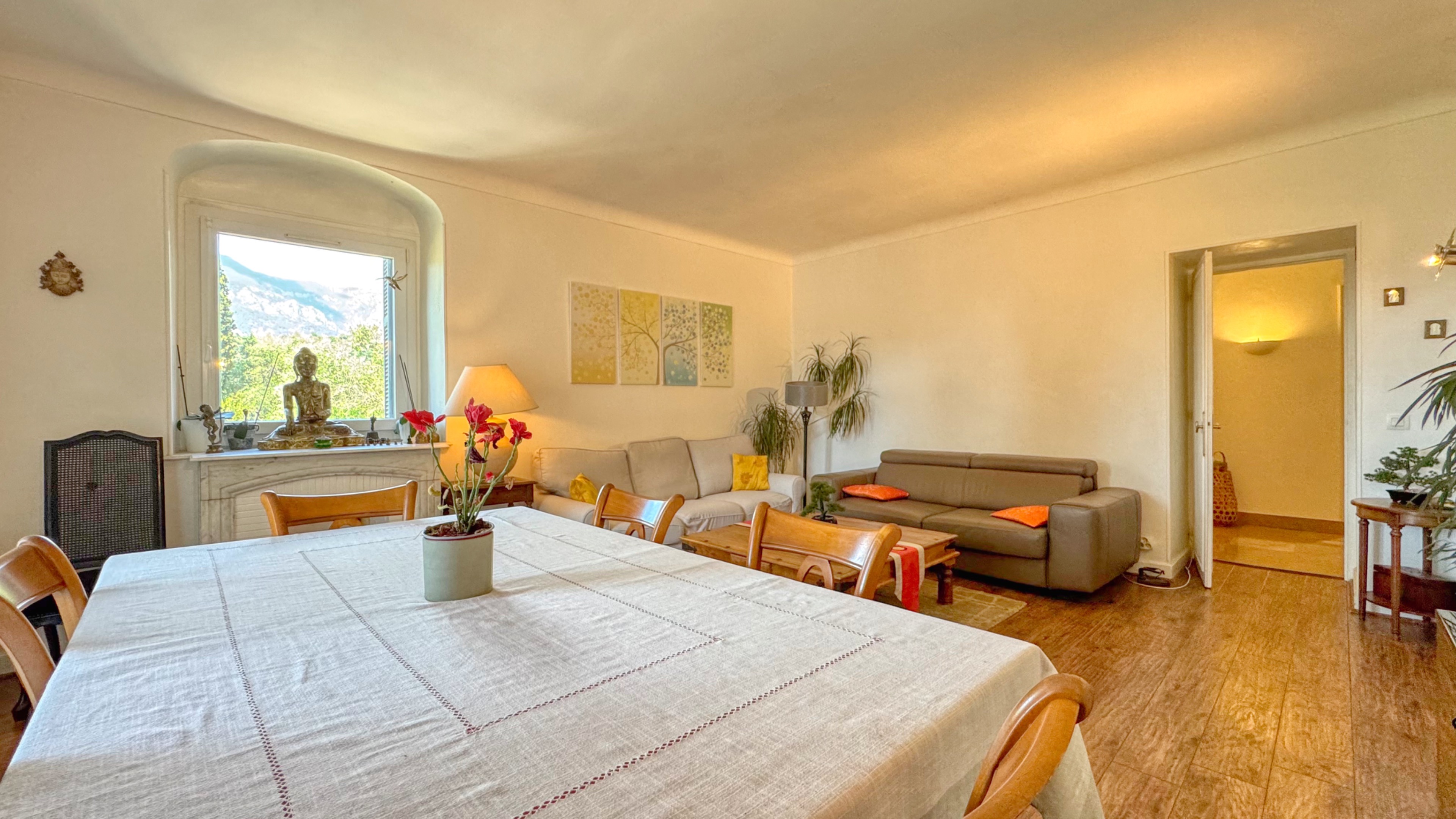 À vendre – Appartement de charme dans monument historique avec aperçu mer 7