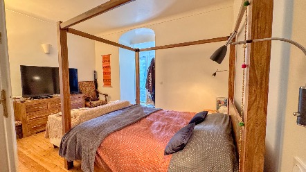 À vendre – Appartement de charme dans monument historique avec aperçu mer 13