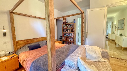 À vendre – Appartement de charme dans monument historique avec aperçu mer 12