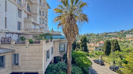 À vendre – Appartement de charme dans monument historique avec aperçu mer 9