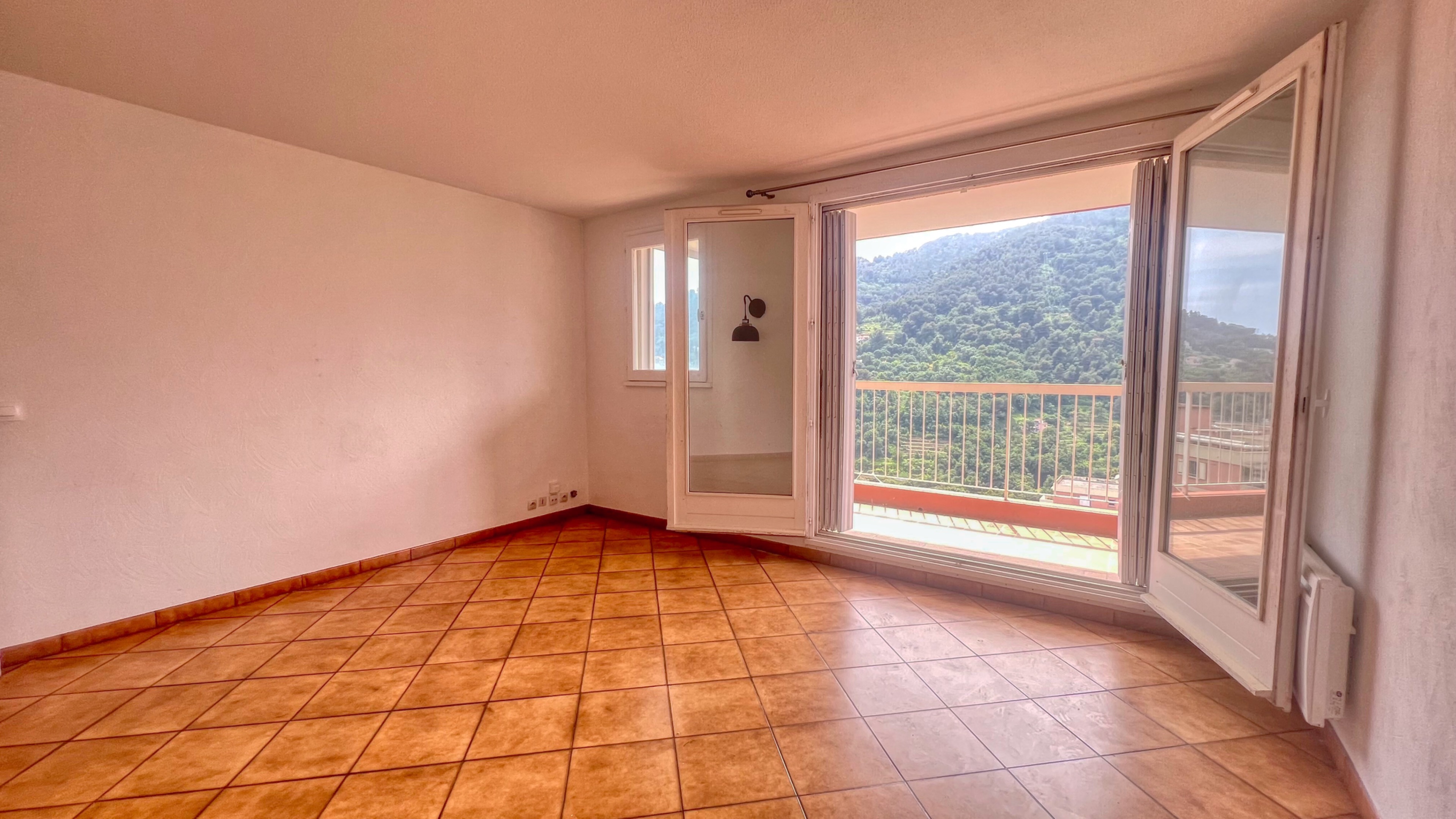 Appartement 3 pièces à vendre à Menton – Vue mer et montagne – 7e étage avec ascenseur et garage fermé 6