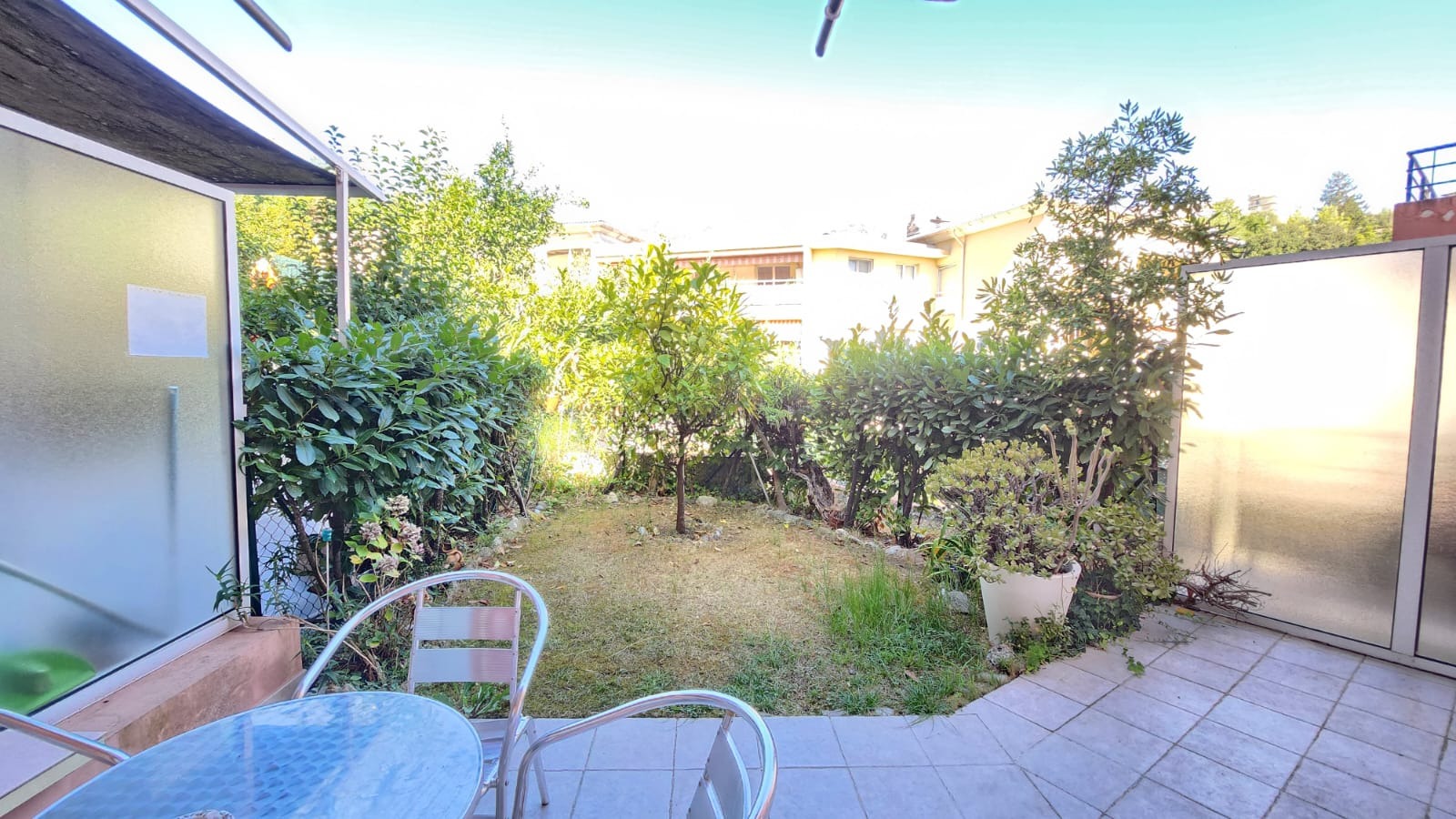 2 Pièces avec Jardin Privatif et Parking 2