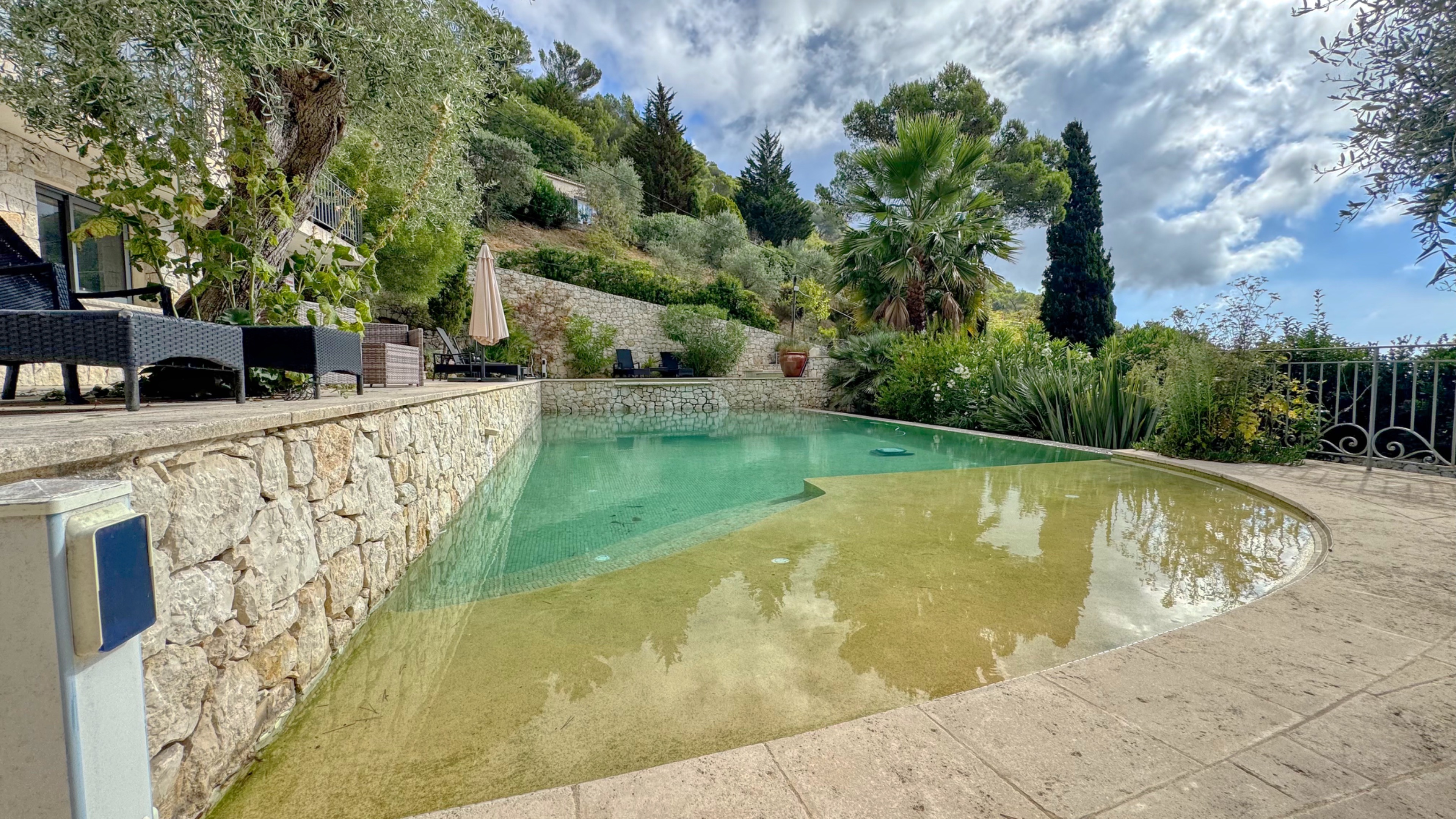 Villa di lusso in vendita a Èze con vista mare panoramica 9