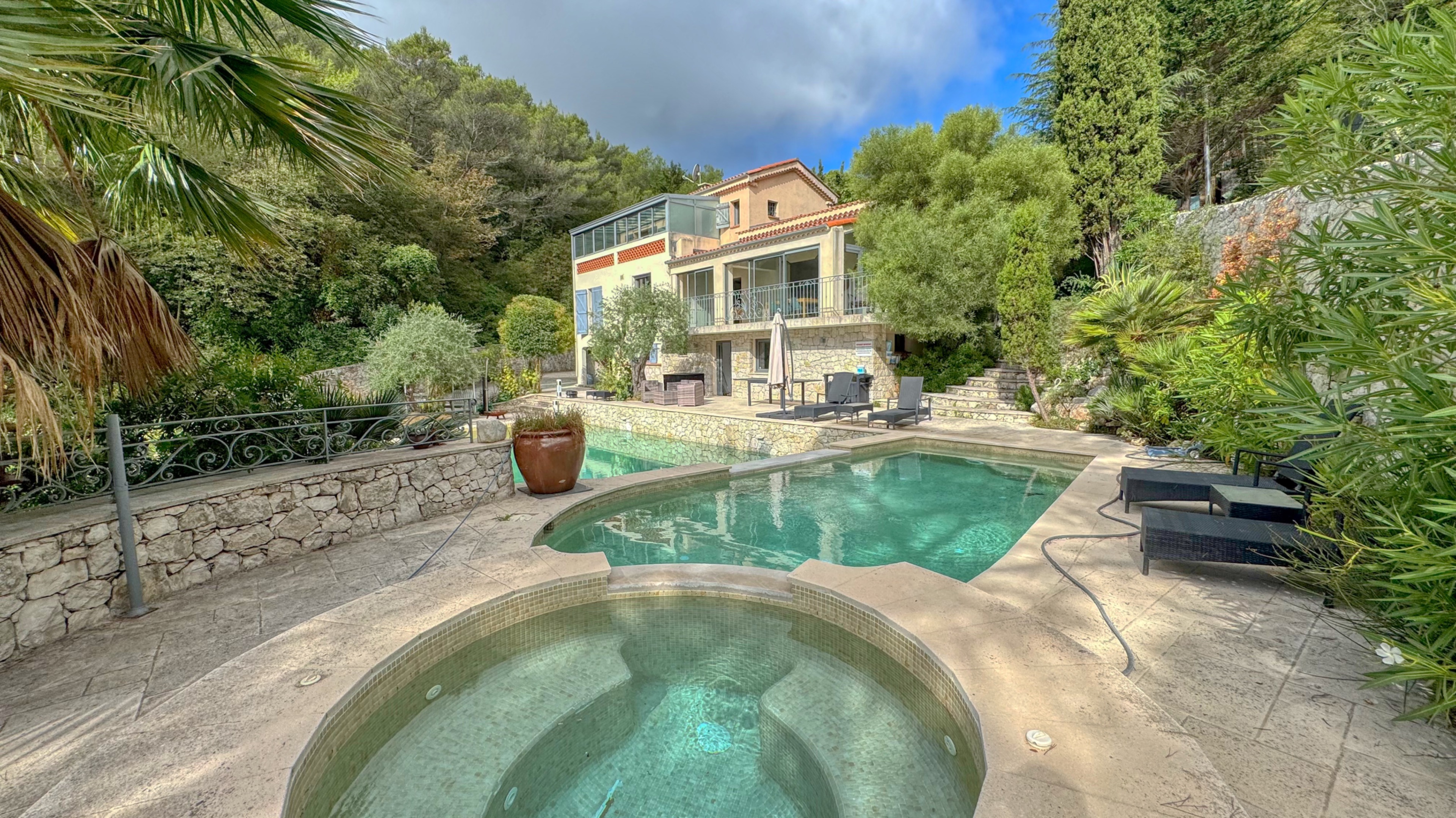 Villa di lusso in vendita a Èze con vista mare panoramica 13