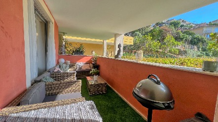 Menton Garavan – Appartement rénové 3 pièces avec terrasses, piscine, parc, parking et cave à vendre 6