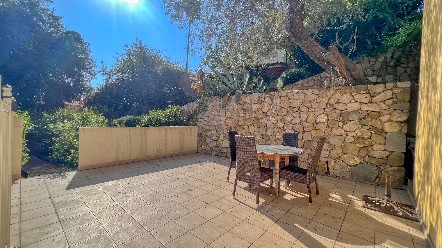 Menton Garavan – Appartement rénové 3 pièces avec terrasses, piscine, parc, parking et cave à vendre 4
