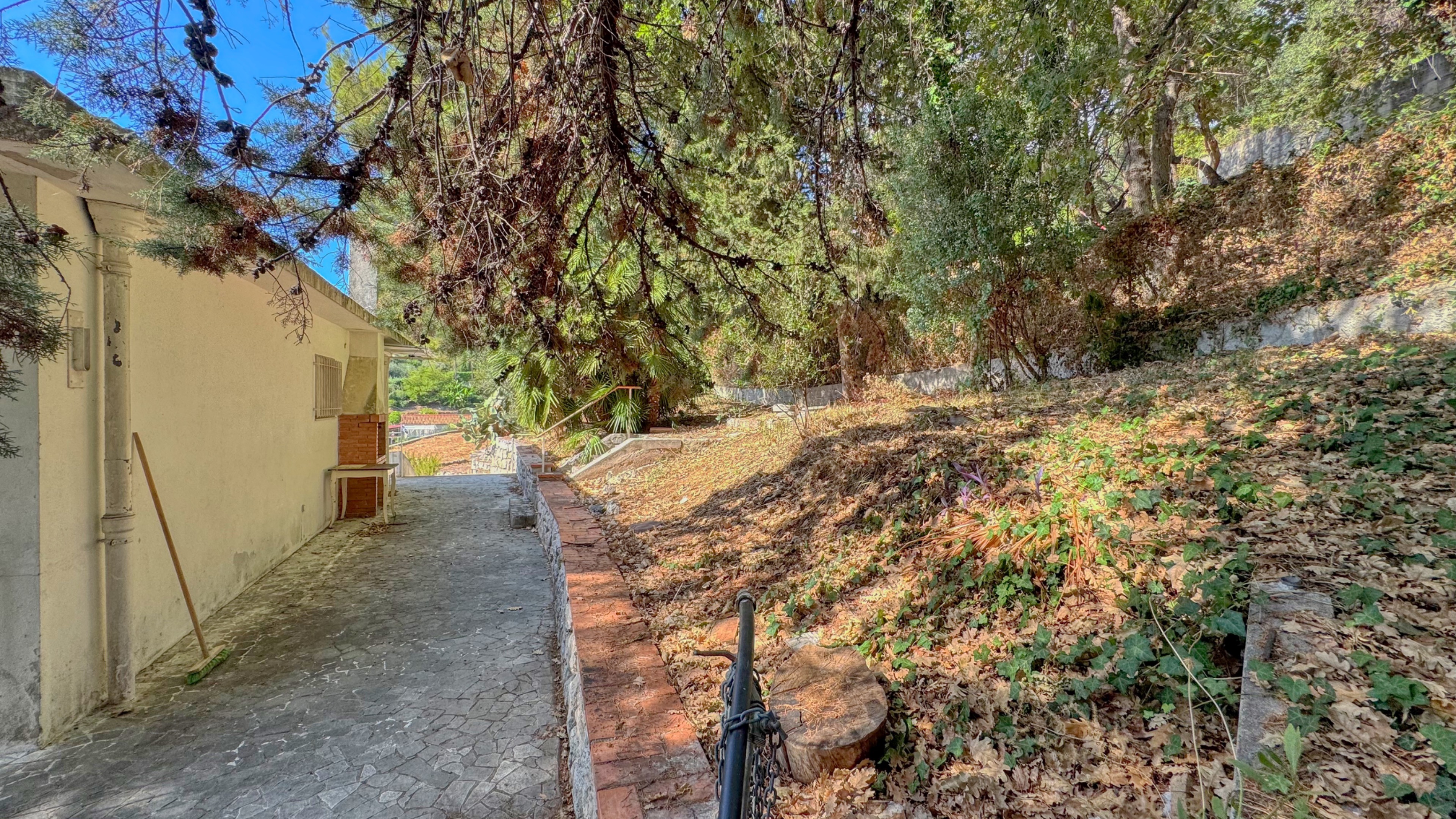 Proprietà con vista mare e due ville da ristrutturare – Roquebrune Cap Martin 29