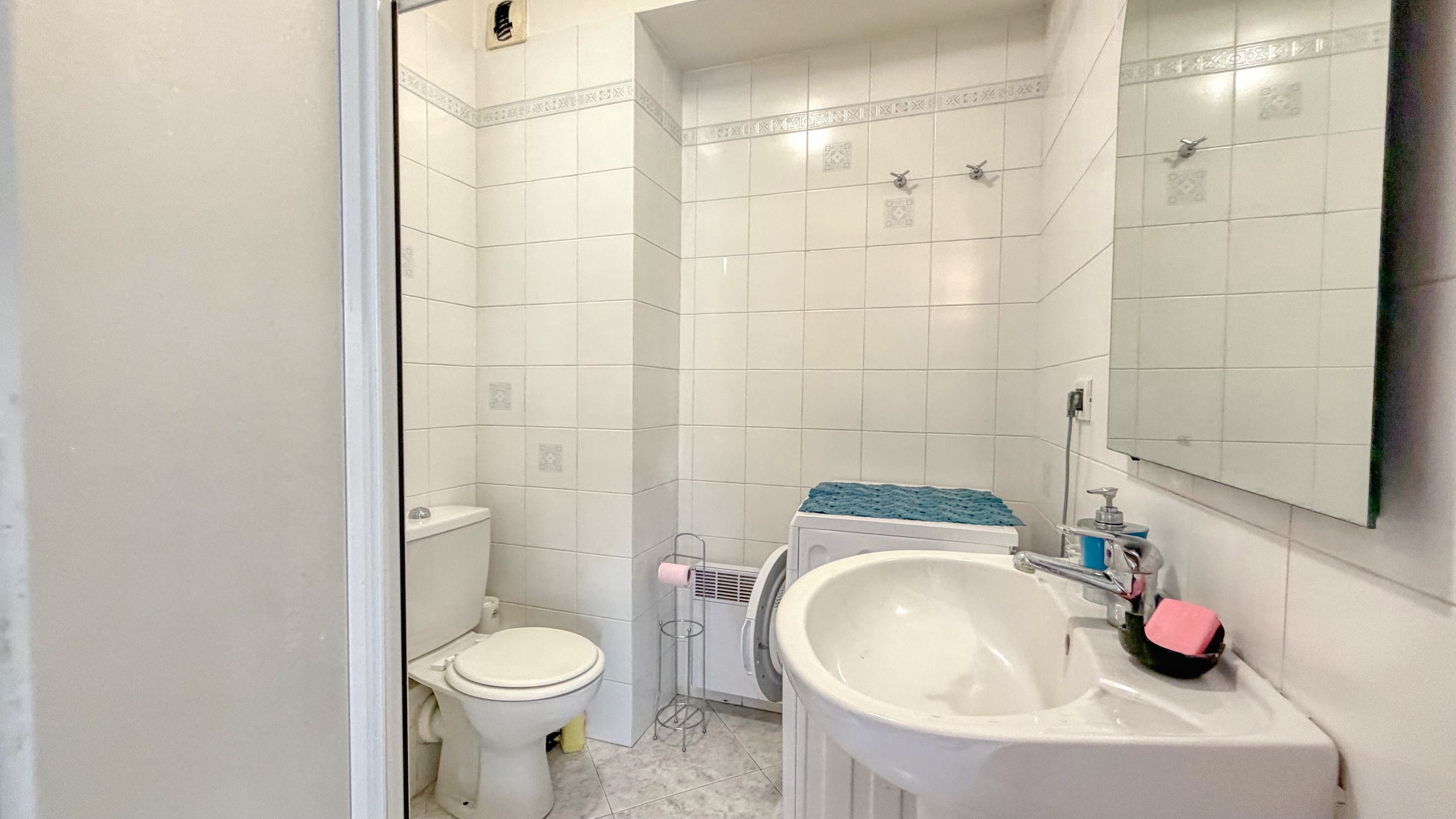 Menton – Grazioso monolocale con terrazzo e ascensore 11