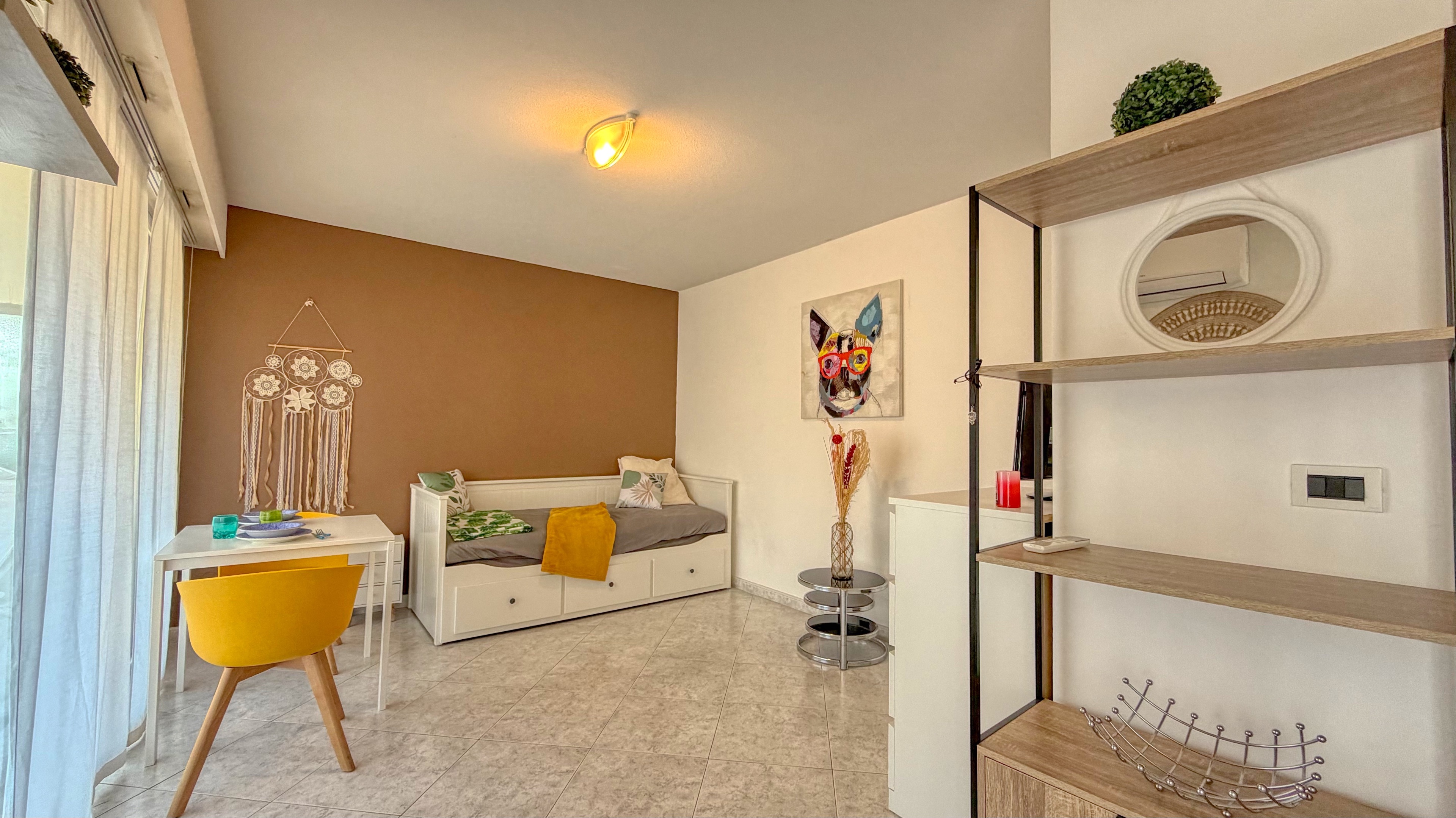 Menton – Grazioso monolocale con terrazzo e ascensore 5