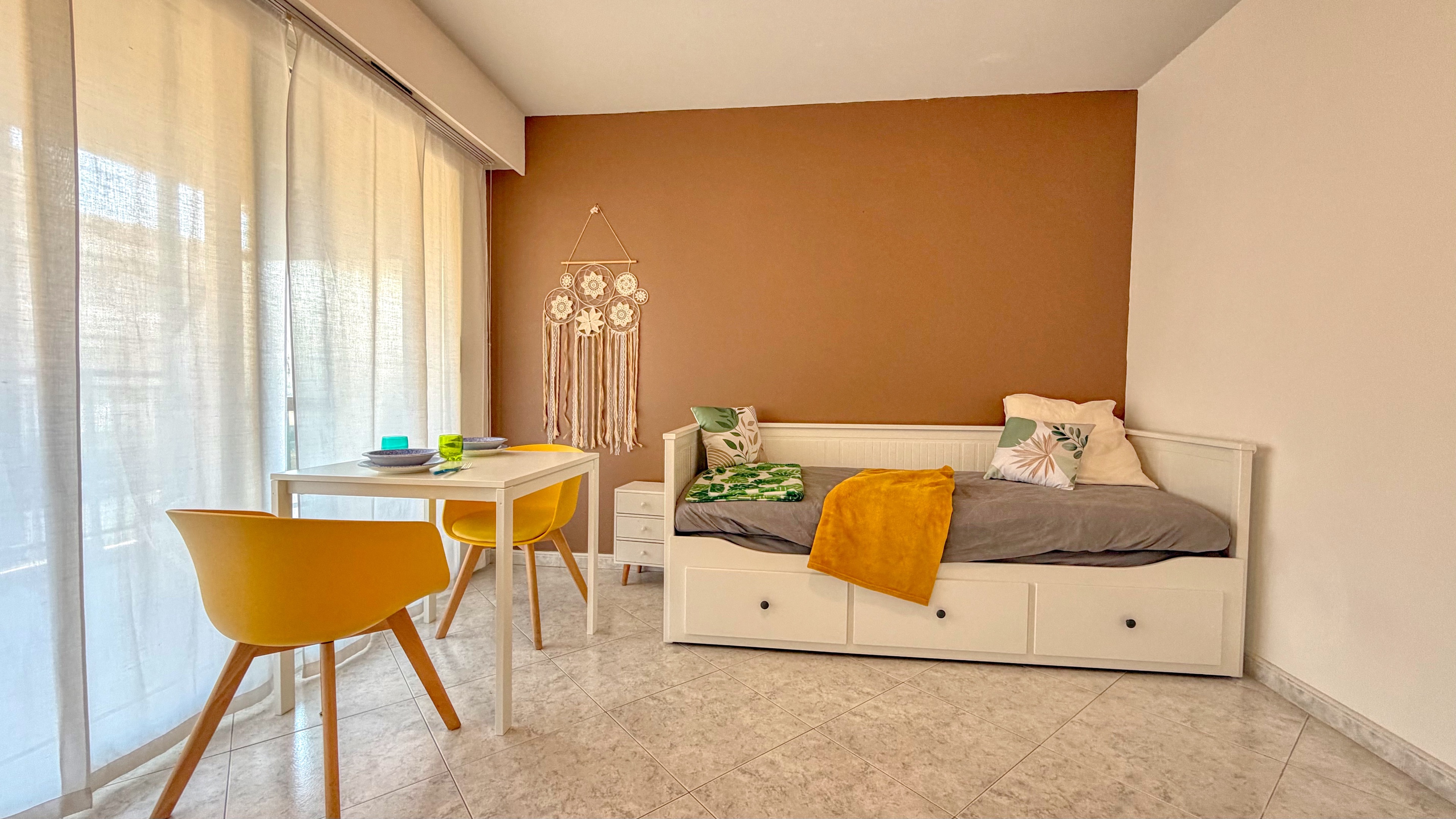 Menton – Grazioso monolocale con terrazzo e ascensore 7