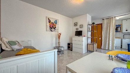Menton – Grazioso monolocale con terrazzo e ascensore 9