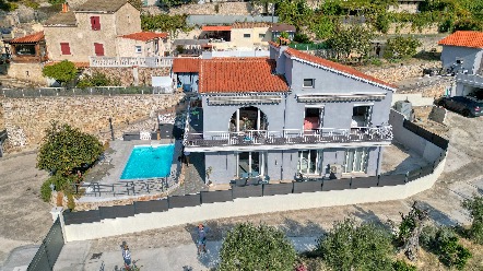 La Turbie – Vista mare, piscina e 4 appartamenti in un’unica proprietà 5
