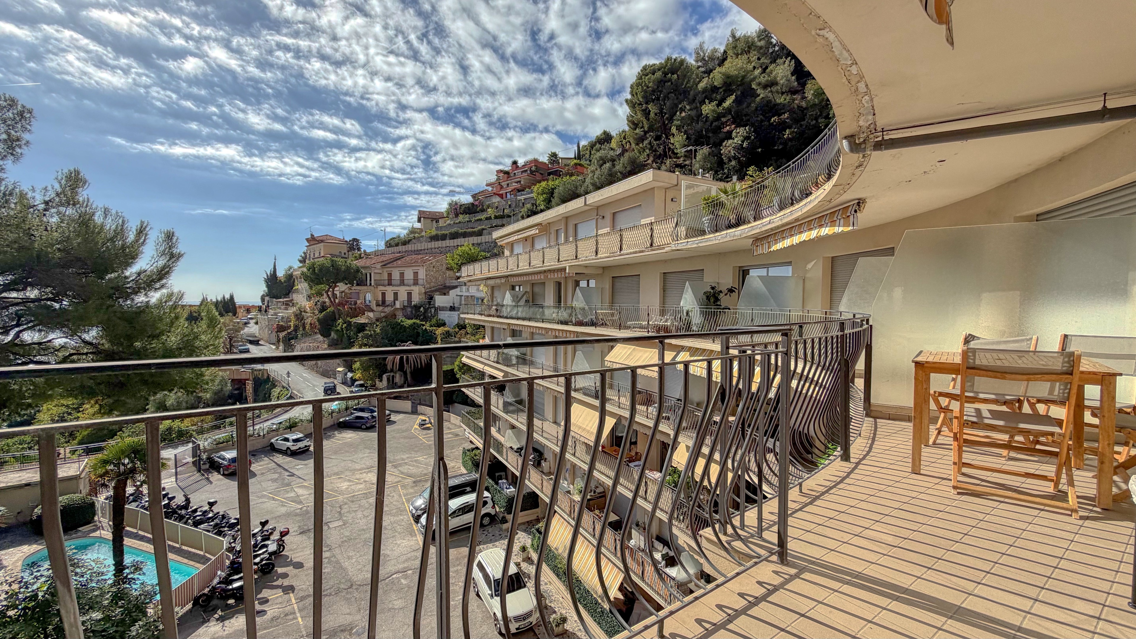 Spacious Sea View 2-Bedroom Apartment Near Monaco with Terrace, Balcony, Parking and Cellar 6