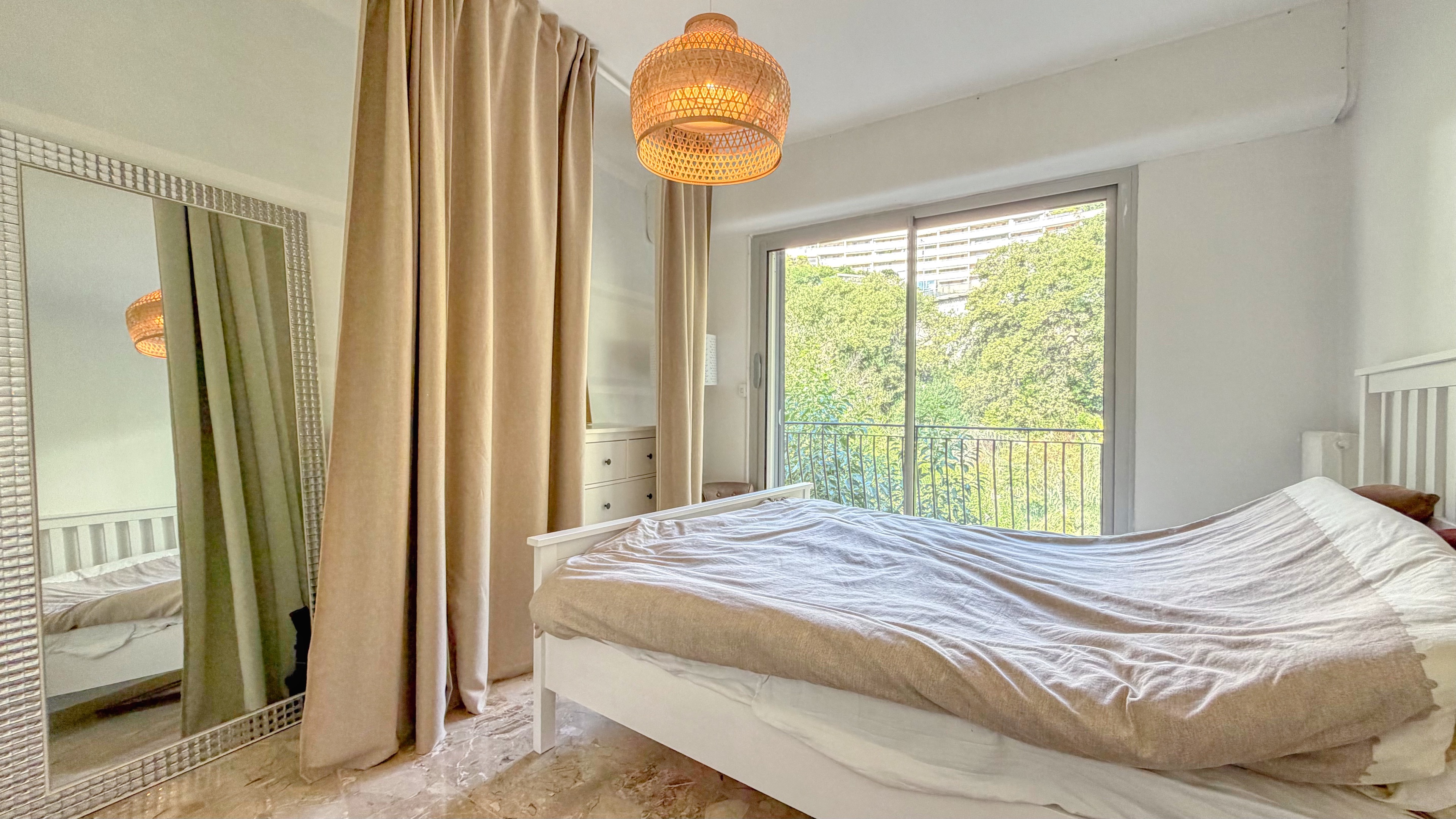 Spacious Sea View 2-Bedroom Apartment Near Monaco with Terrace, Balcony, Parking and Cellar 19