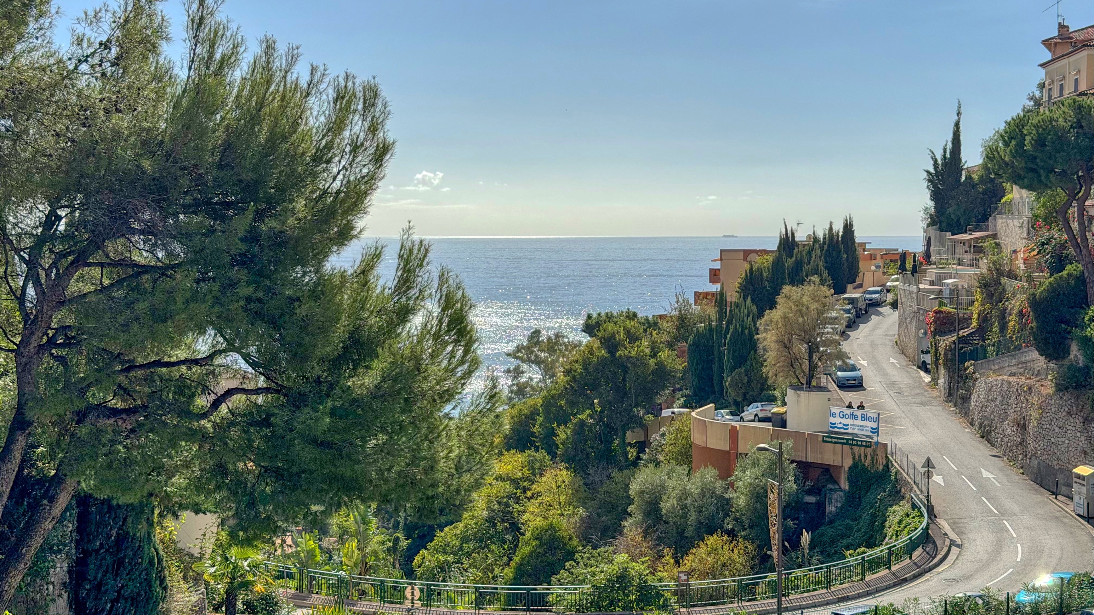 Beau 3 pièces vue mer à proximité immédiate de Monaco avec terrasse, parking et cave 3