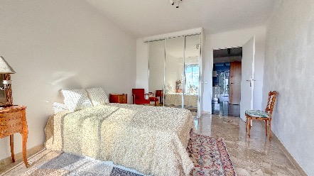 Beau 3 pièces vue mer à proximité immédiate de Monaco avec terrasse, parking et cave 16