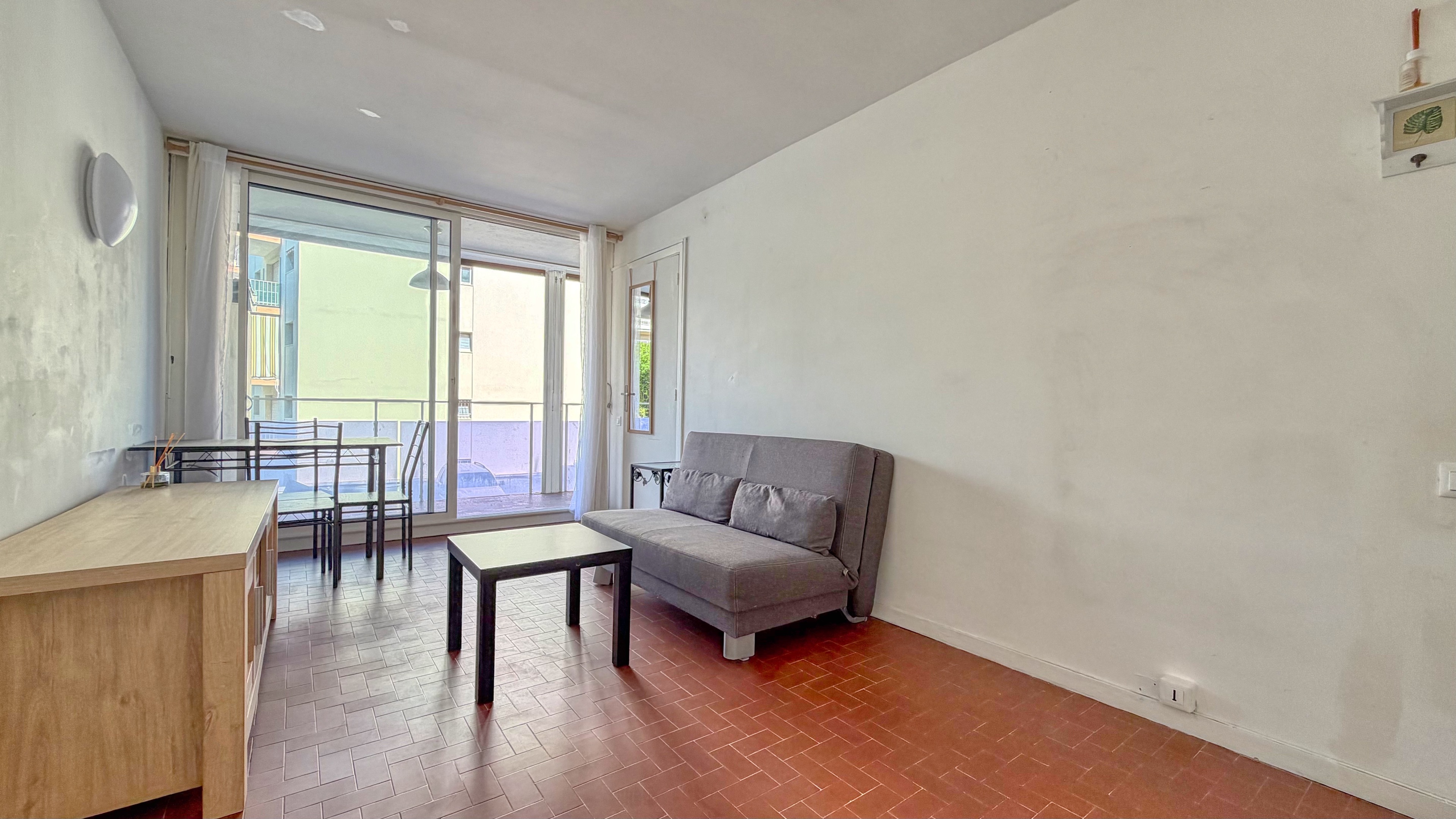 Studio avec terrasse et parking – Idéal investissement à Carnolès, Roquebrune-Cap-Martin 7