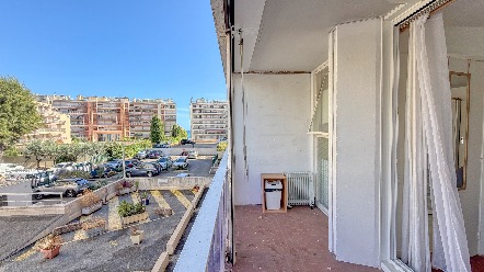 Studio avec terrasse et parking – Idéal investissement à Carnolès, Roquebrune-Cap-Martin 3