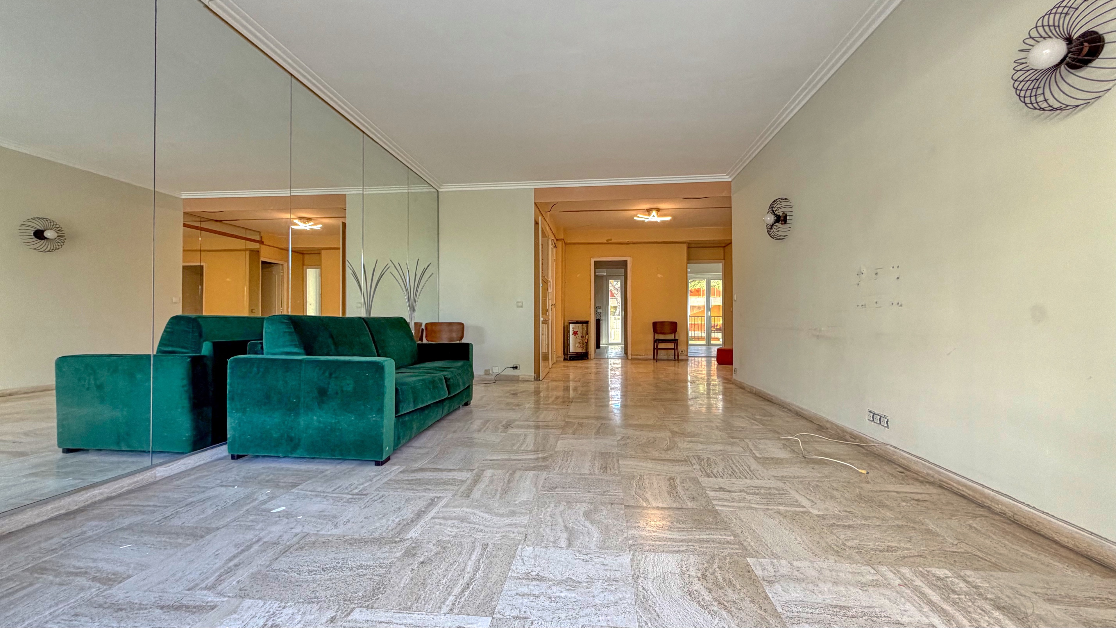 Кап-д’Ай – Просторная квартира под полную реновацию в престижной резиденции с бассейном 7