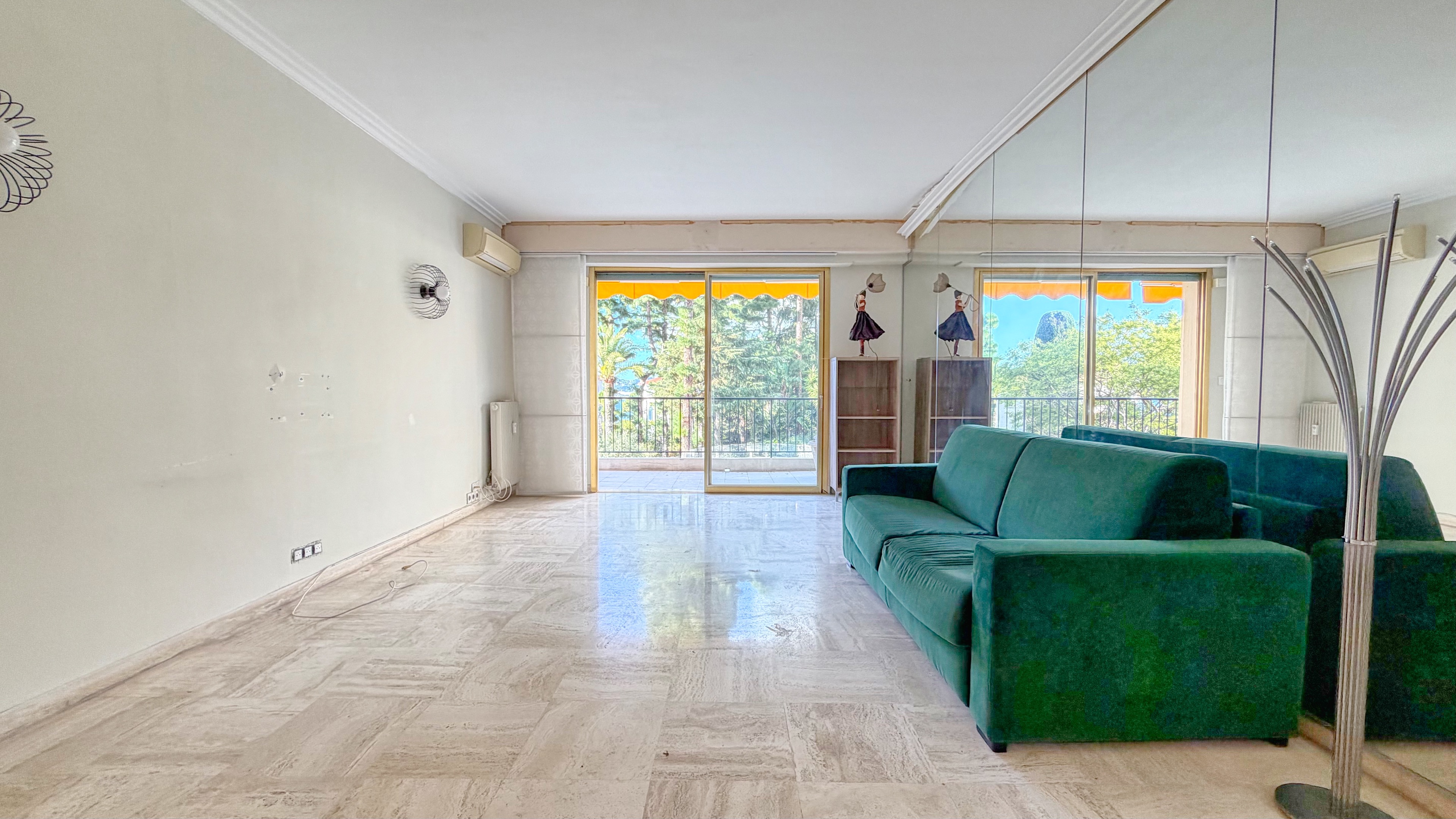 Кап-д’Ай – Просторная квартира под полную реновацию в престижной резиденции с бассейном 10