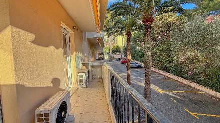 Кап-д’Ай – Просторная квартира под полную реновацию в престижной резиденции с бассейном 24