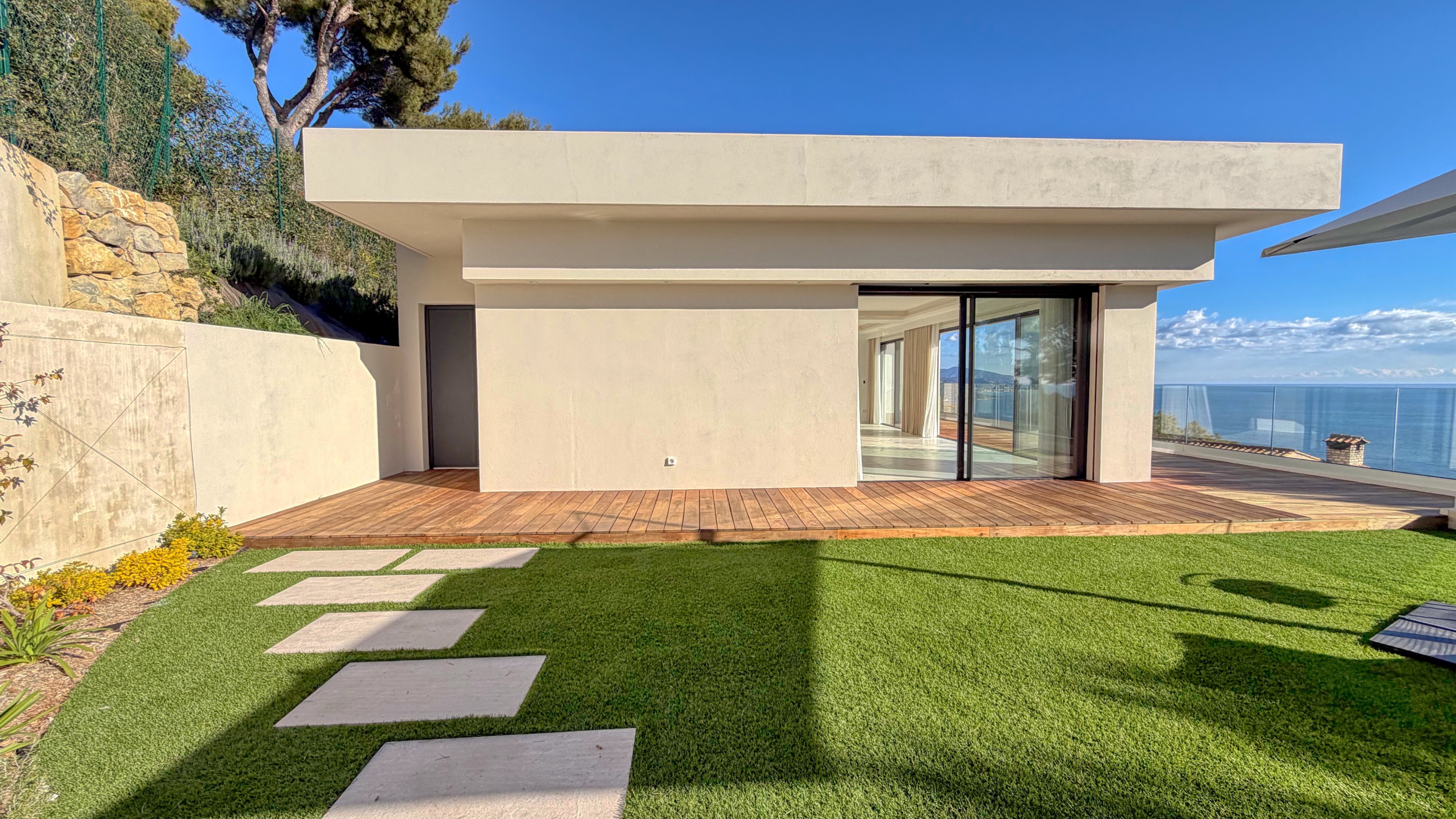 Villa contemporaine neuve avec vue mer panoramique, piscine et domaine privé – Roquebrune-Cap-Martin, à deux pas de Monaco 7