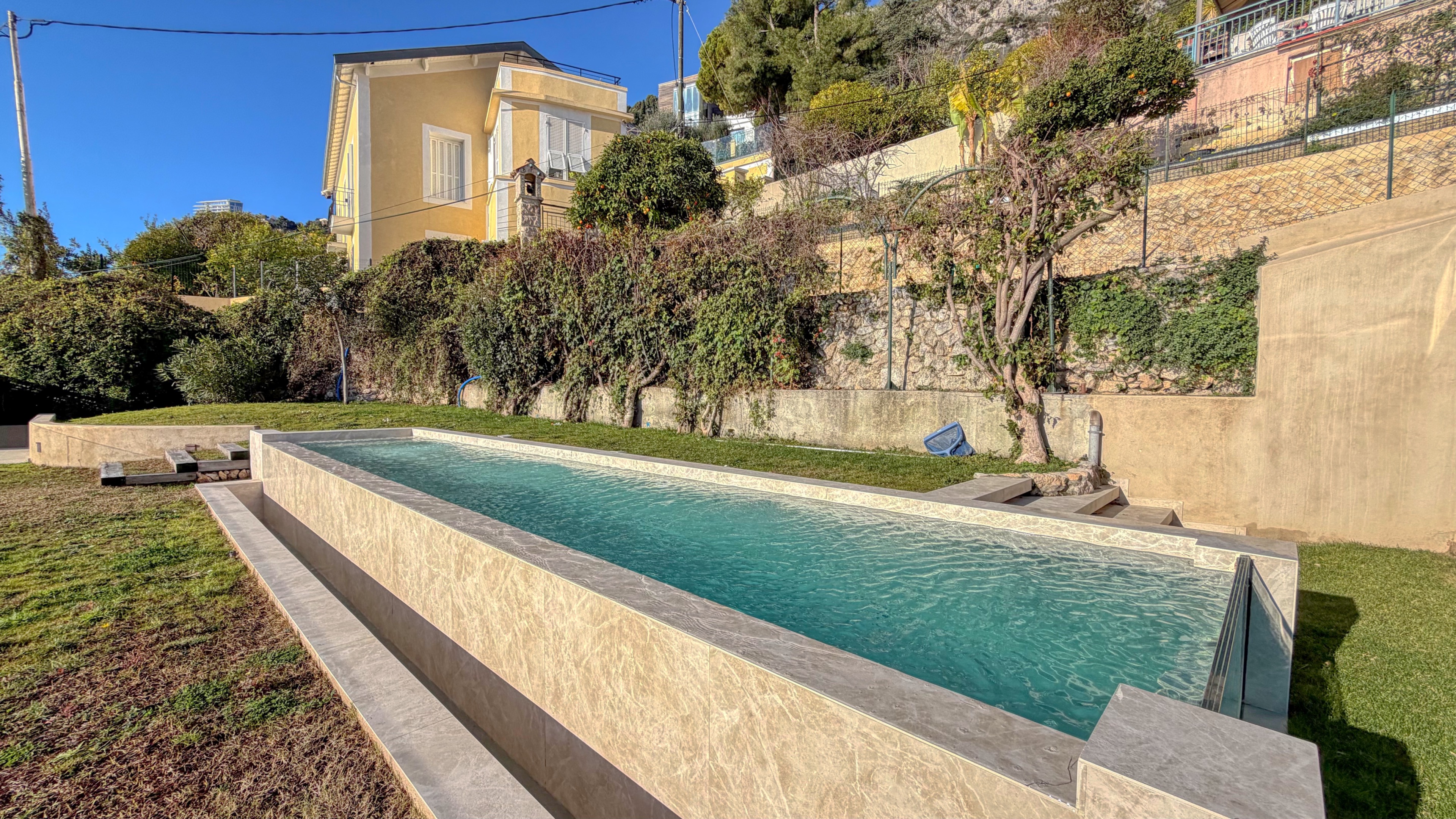Là où le Ciel embrasse la Mer : Une Parenthèse Enchantée à Roquebrune-Cap-Martin 54