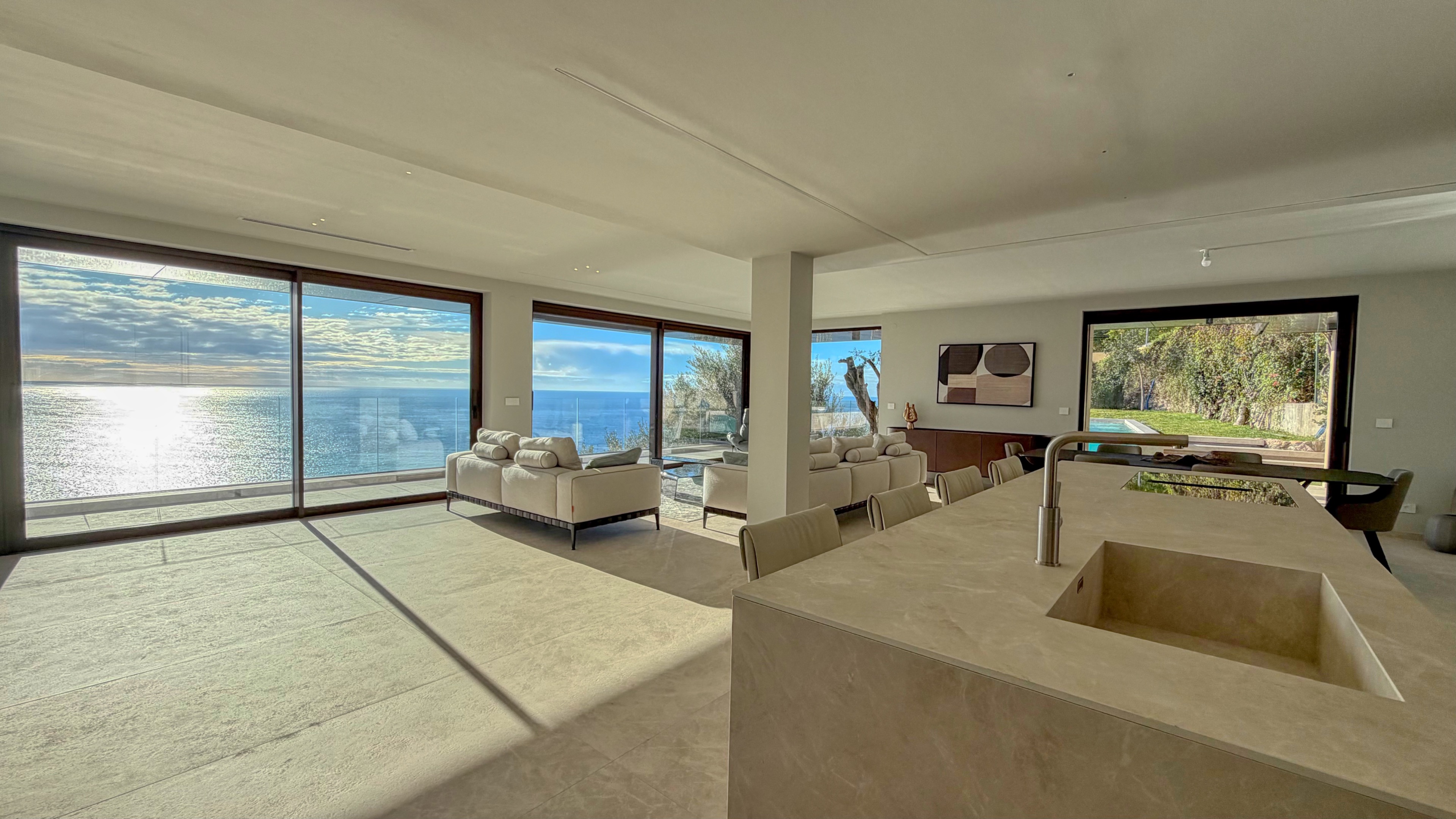 Là où le Ciel embrasse la Mer : Une Parenthèse Enchantée à Roquebrune-Cap-Martin 22