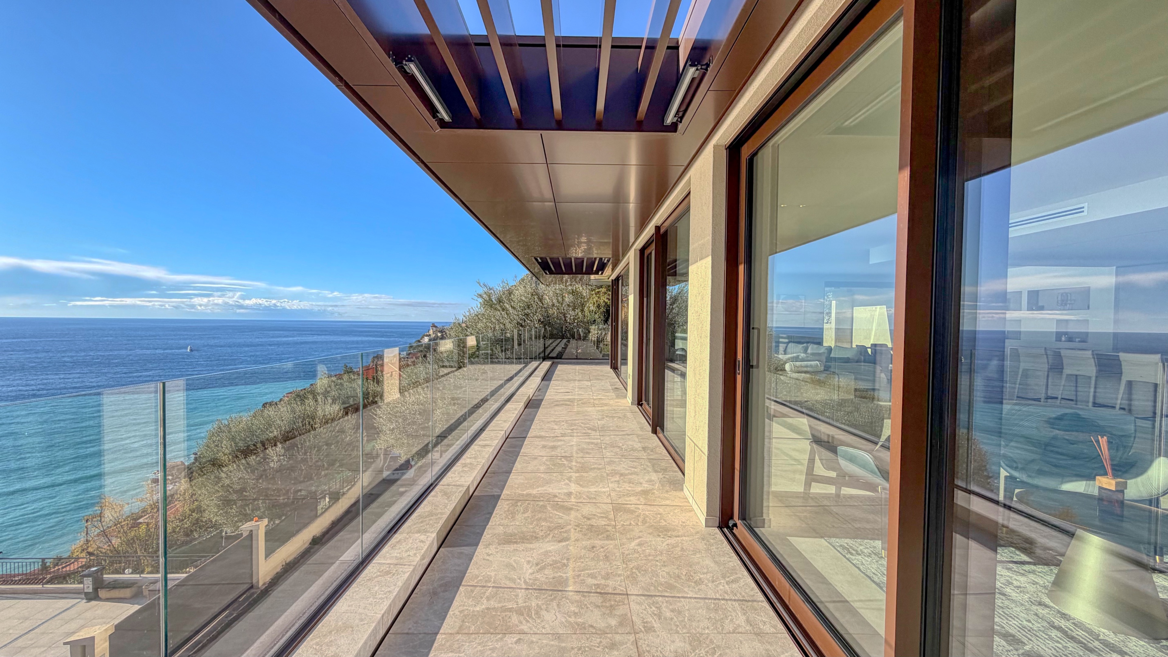 Là où le Ciel embrasse la Mer : Une Parenthèse Enchantée à Roquebrune-Cap-Martin 6