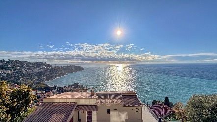 Là où le Ciel embrasse la Mer : Une Parenthèse Enchantée à Roquebrune-Cap-Martin 1