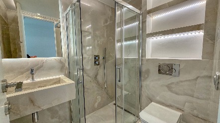 L’Art de Vivre en Bord de Mer: Sumptuous Garden Apartment facing Monaco 15