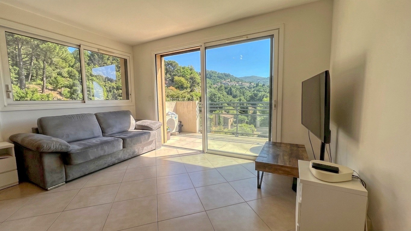 Grand studio rénové avec terrasse vue mer et montagne – Gorbio 4