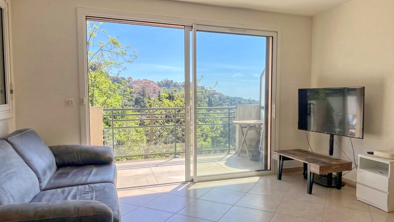 Grand studio rénové avec terrasse vue mer et montagne – Gorbio 3