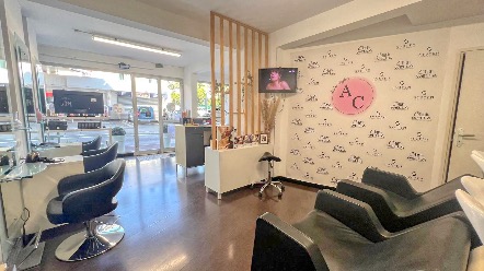 Local commercial 70 m² avec 3 vitrines – Carnolès, proche gare 5