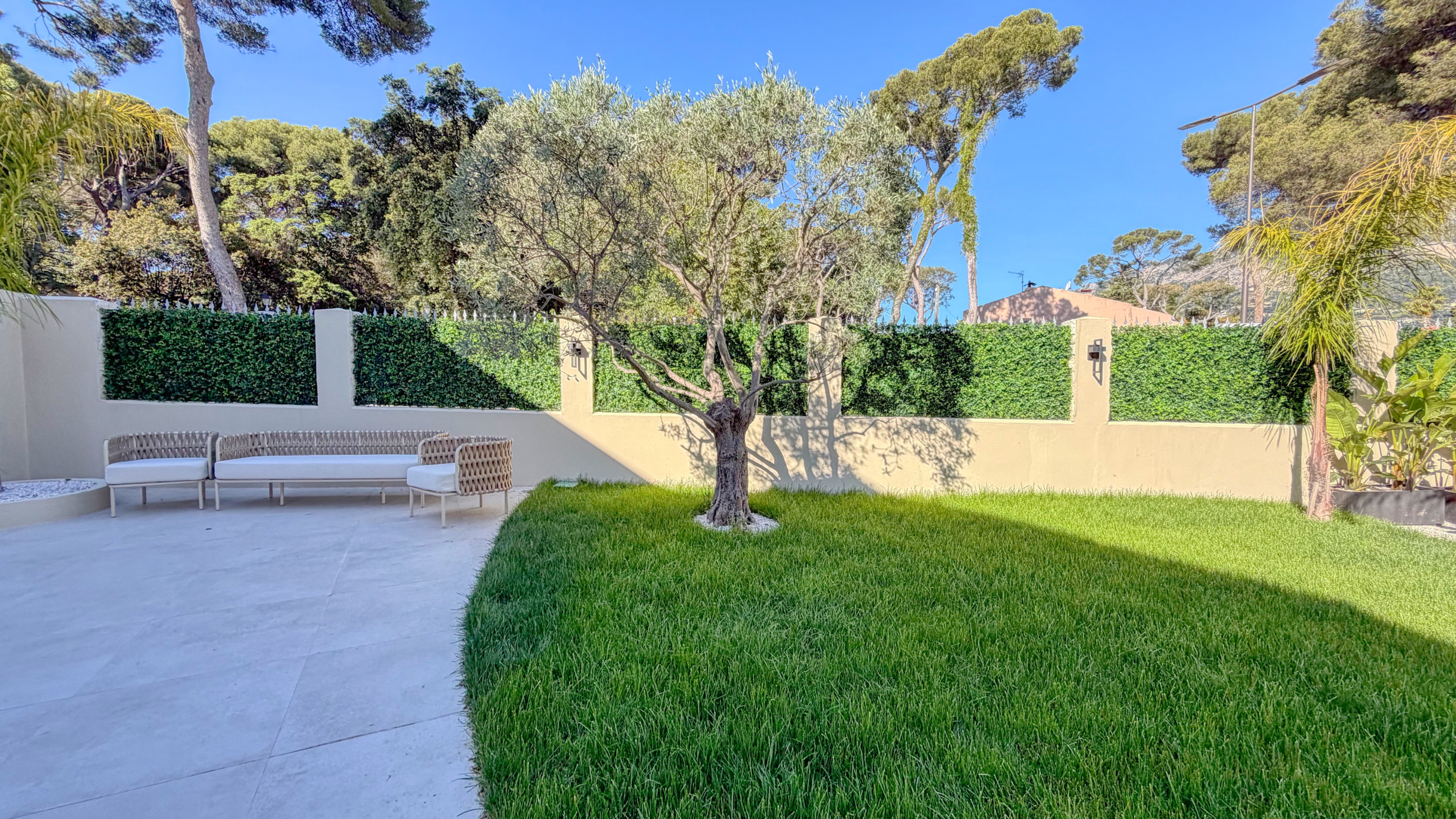 Une villa d'exception au Cap Martin — là où la Riviera révèle ses plus beaux secrets 3