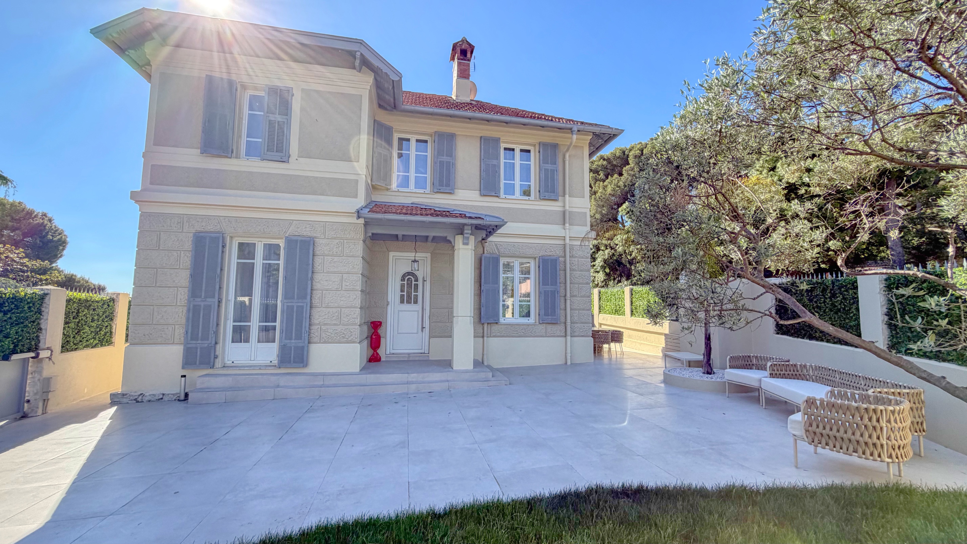 Une villa d'exception au Cap Martin — là où la Riviera révèle ses plus beaux secrets 2