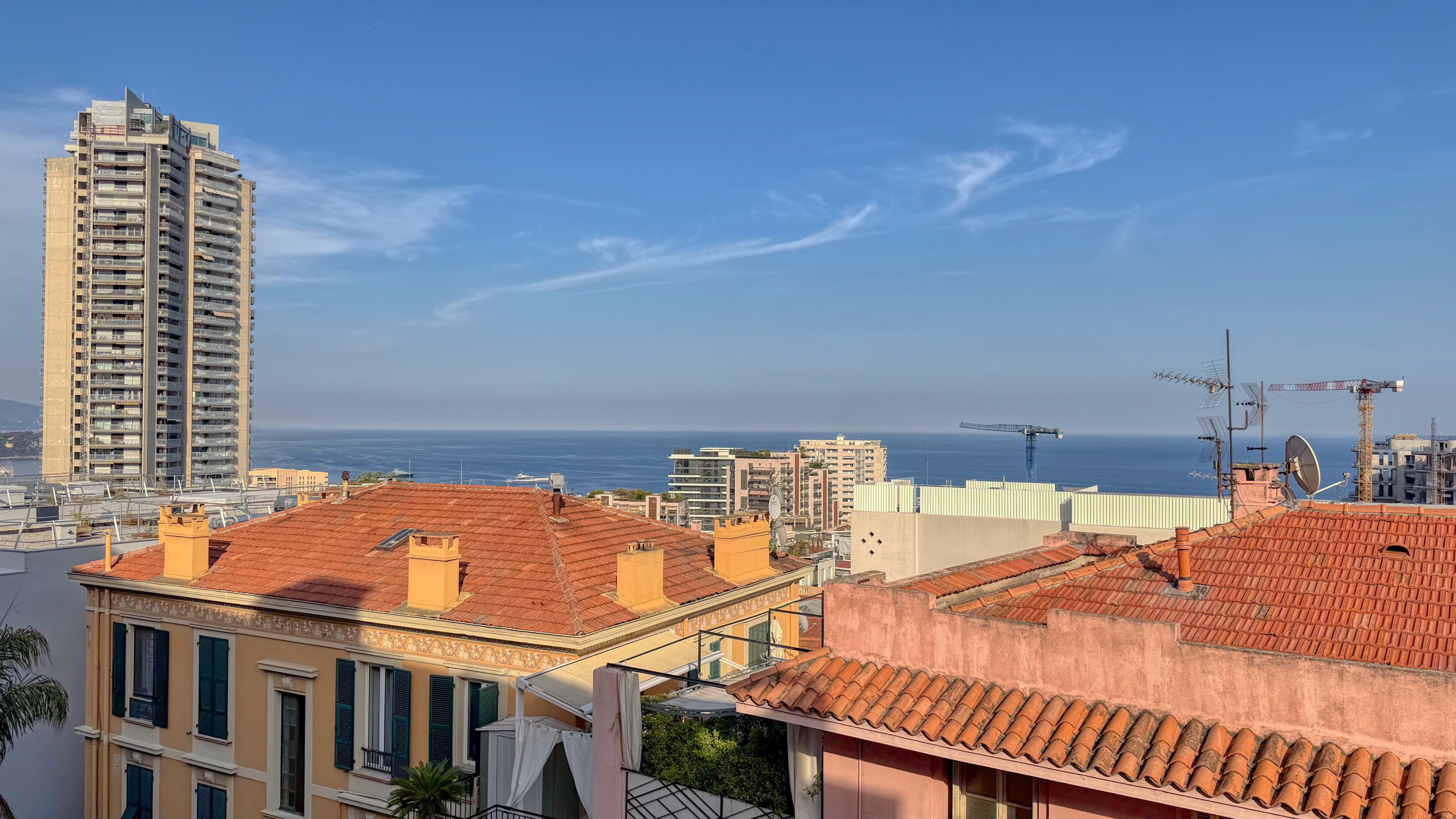 Appartement 3 Pièces Vue Mer aux Portes de Monaco – Parking, Cave et Ascenseur à Beausoleil 1