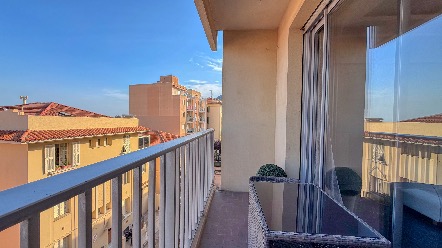 Appartement 3 Pièces Vue Mer aux Portes de Monaco – Parking, Cave et Ascenseur à Beausoleil 5