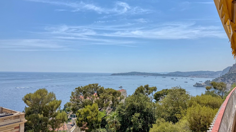 Magnifique Appartement de 3 Pièces avec Vue Mer Panoramique à Cap-d'Ail