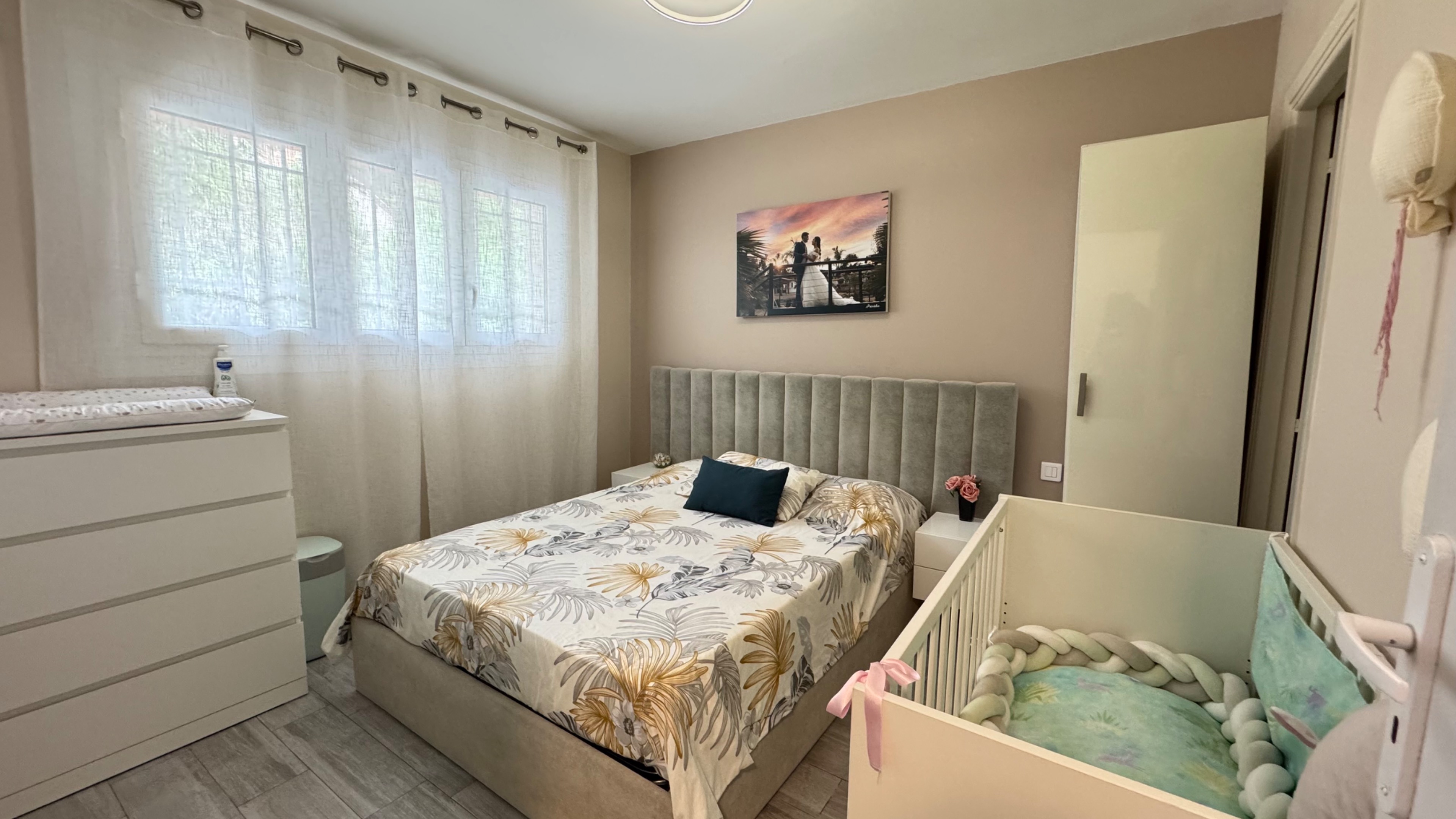 Menton – 2 pièces rénové avec balcon, vue dégagée sur les montagnes et aperçu mer, parking et cave 4